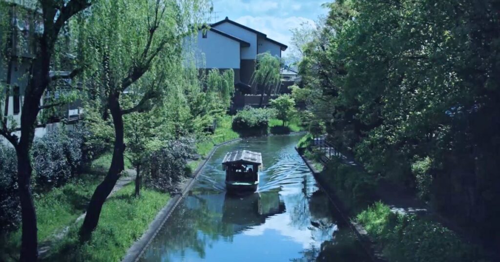 京都伏見の風景。
出典：公式HP